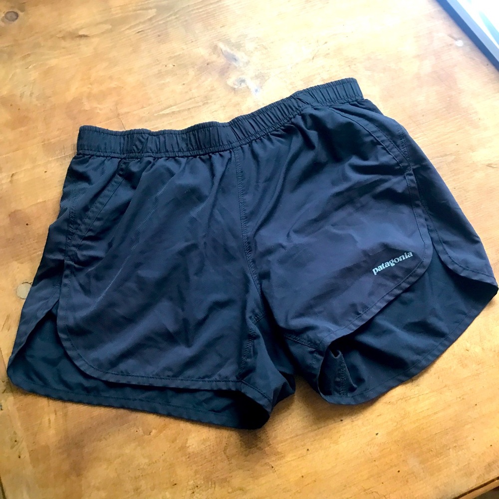 Running shorts
